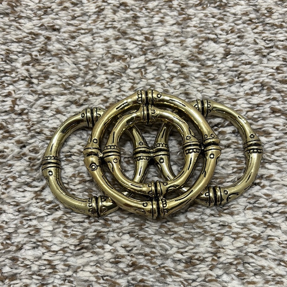 Chico’s light gold scarf ring